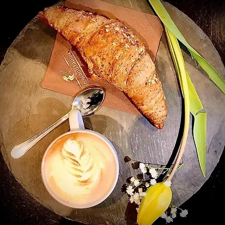 Maison Tabou Бари